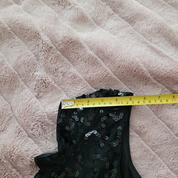 EXPRESS Black sequin Crop Top XS - Picture 12 of 13